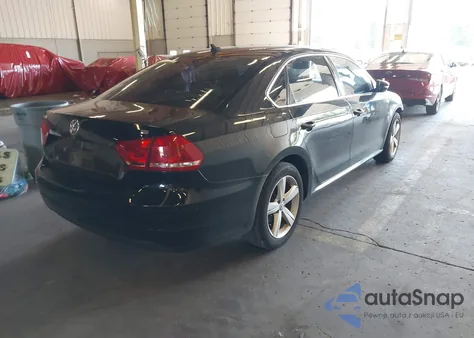 2013 Volkswagen Passat 2.5L Se из США, поврежденный, VIN 1VWBP7A36DC049713